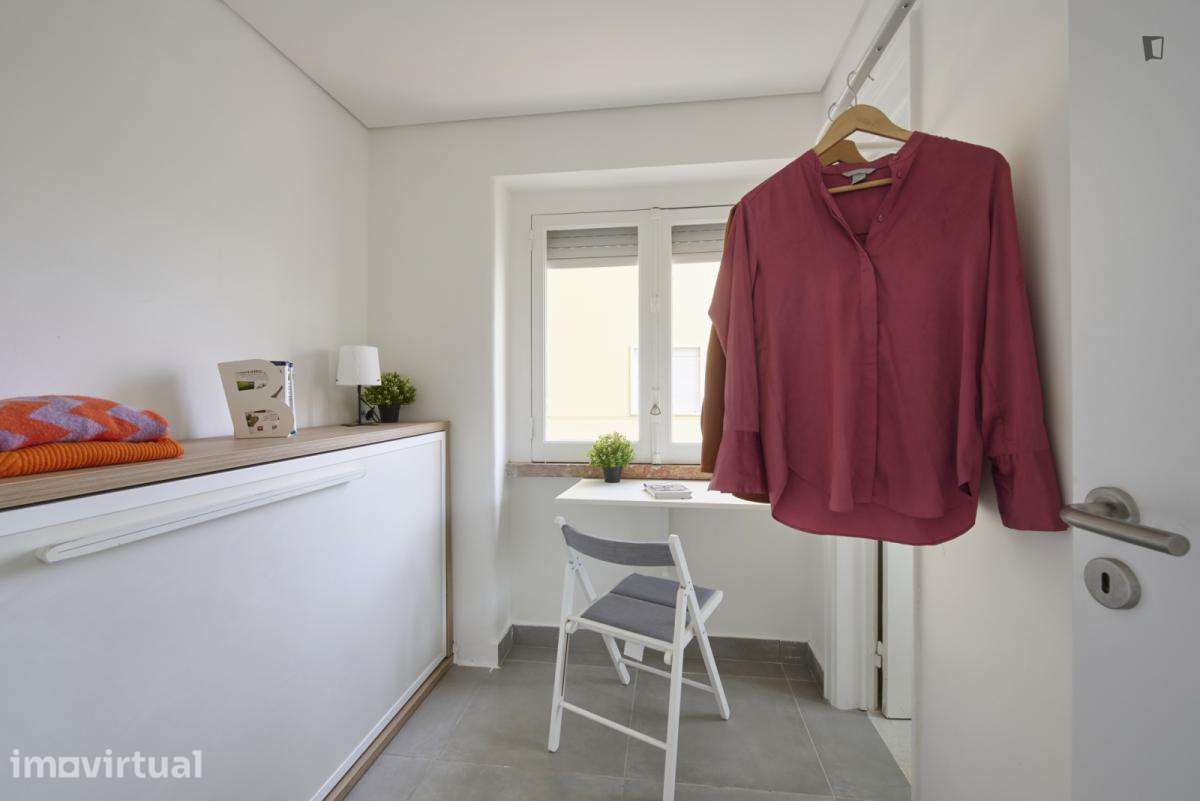Quarto - localizado em Roma-Areeiro Lisbon - Grande imagem: 2/28