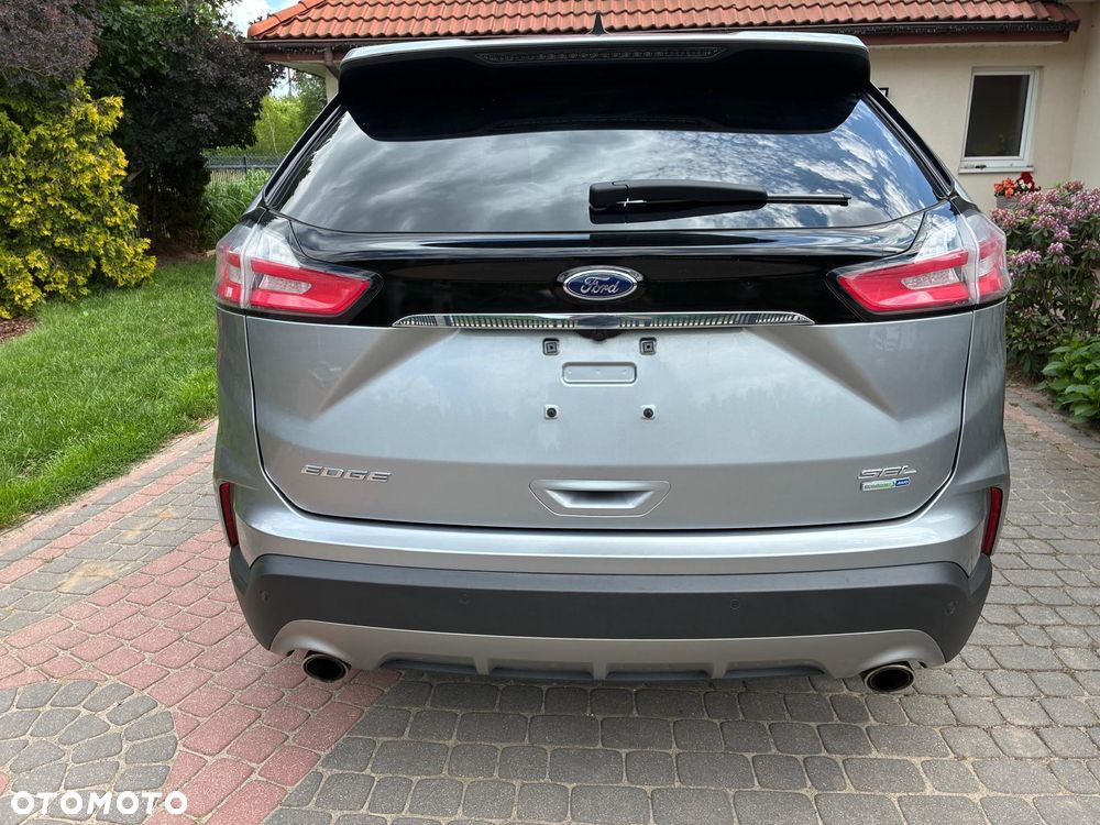 Ford Edge - 10