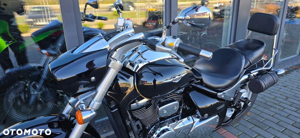 Suzuki Intruder - 31