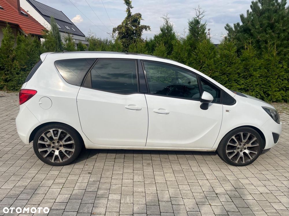 Opel Meriva - 9