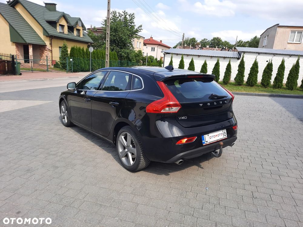 Volvo V40 D3 Momentum - 9