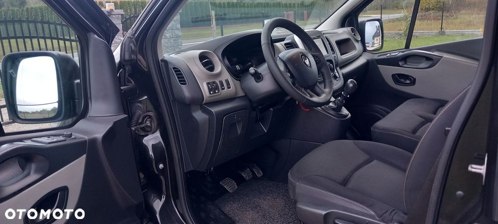 Renault Trafic - 12