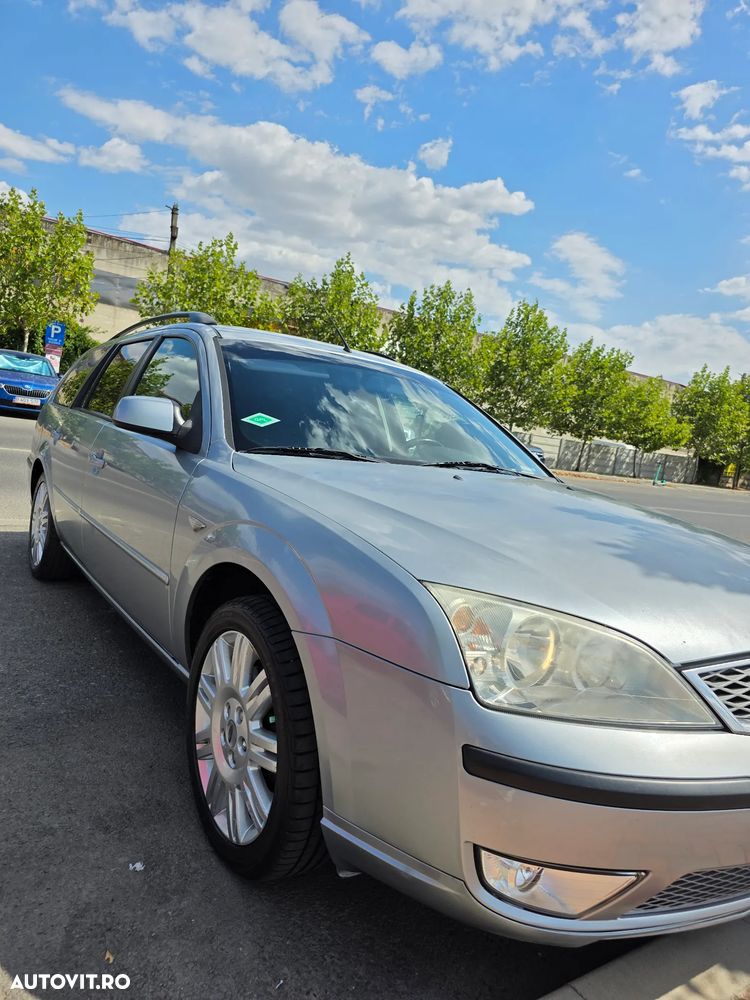 Ford Mondeo Wagon 1.8 Trend - 21