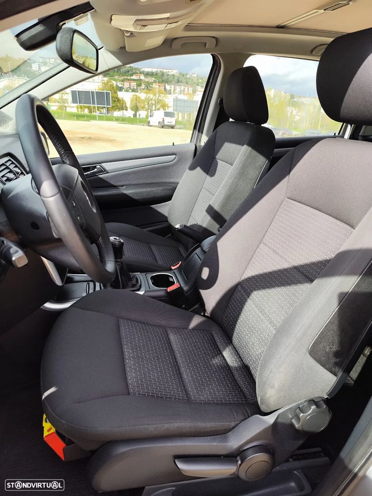 Mercedes-Benz B 200 CDI - 12