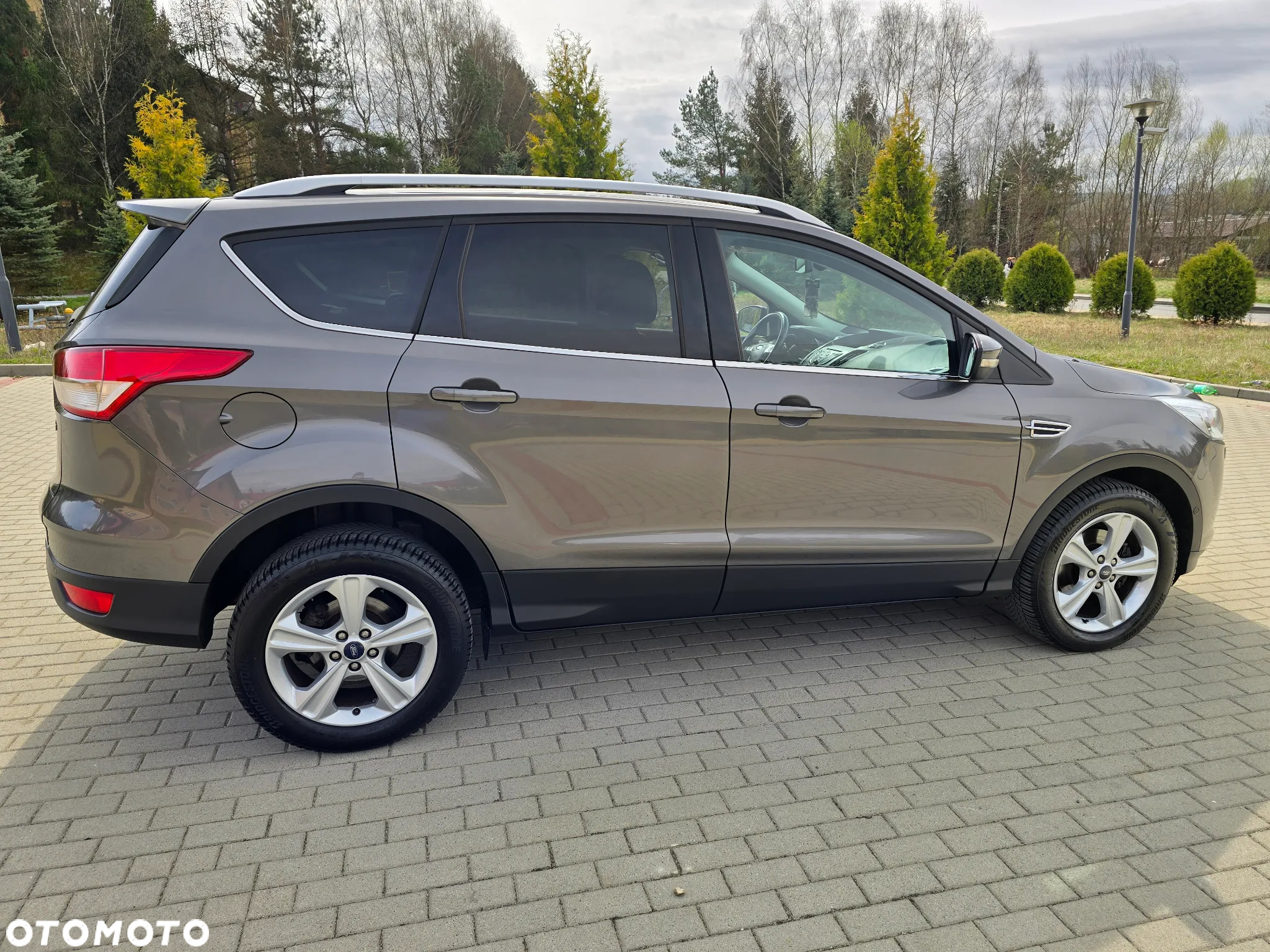Ford Kuga 1.6 EcoBoost 2x4 Individual - 11