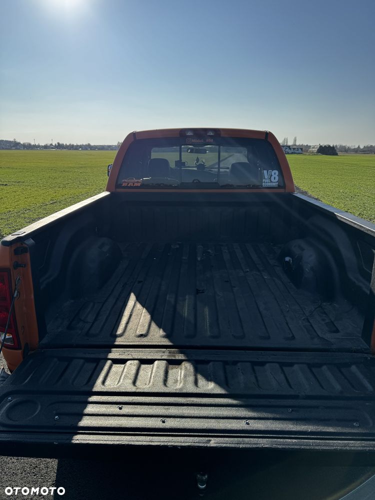 Dodge RAM - 4