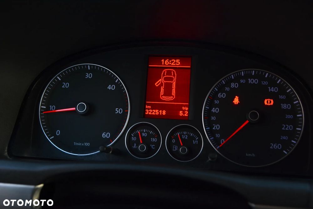 Volkswagen Touran 2.0 TDI DPF Trendline - 30