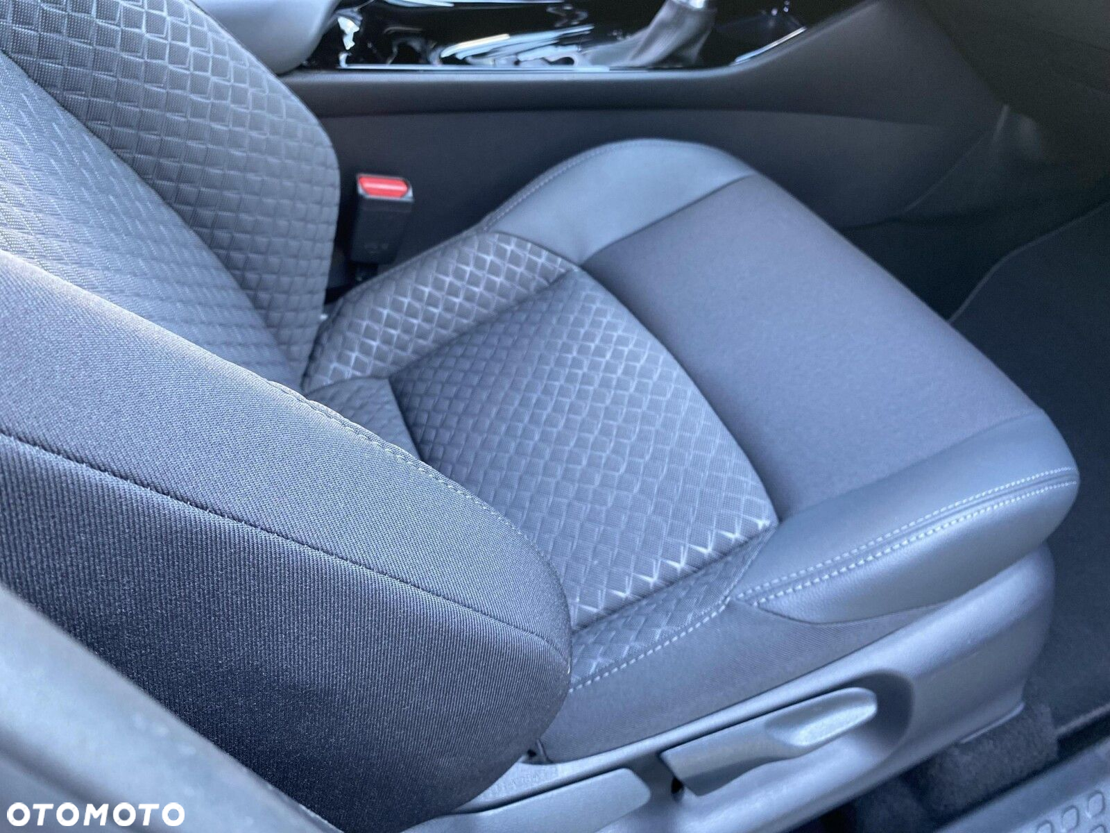 Toyota C-HR - 18