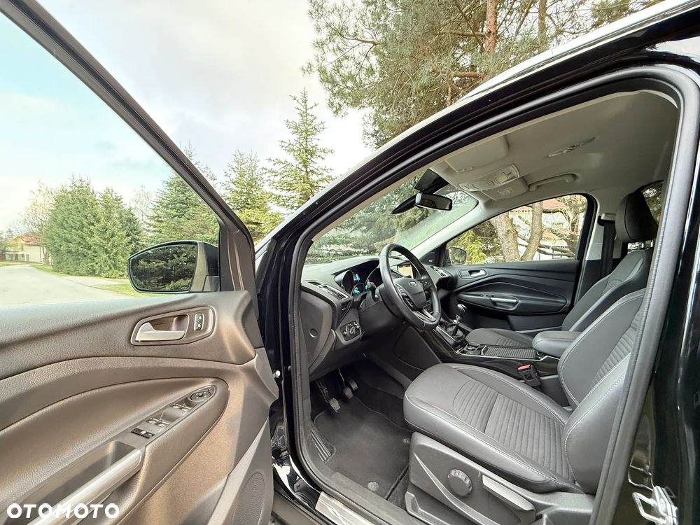 Ford Kuga 1.5 EcoBoost 2x4 Titanium - 13