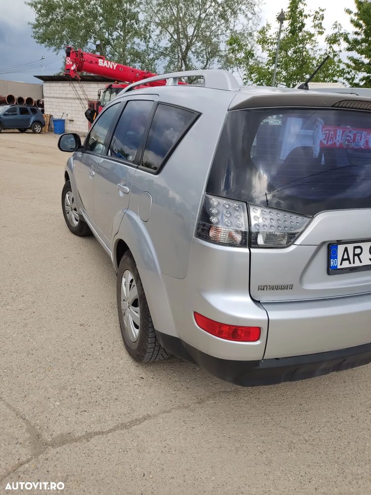 Mitsubishi Outlander 2.0 DI-D Instyle - 3