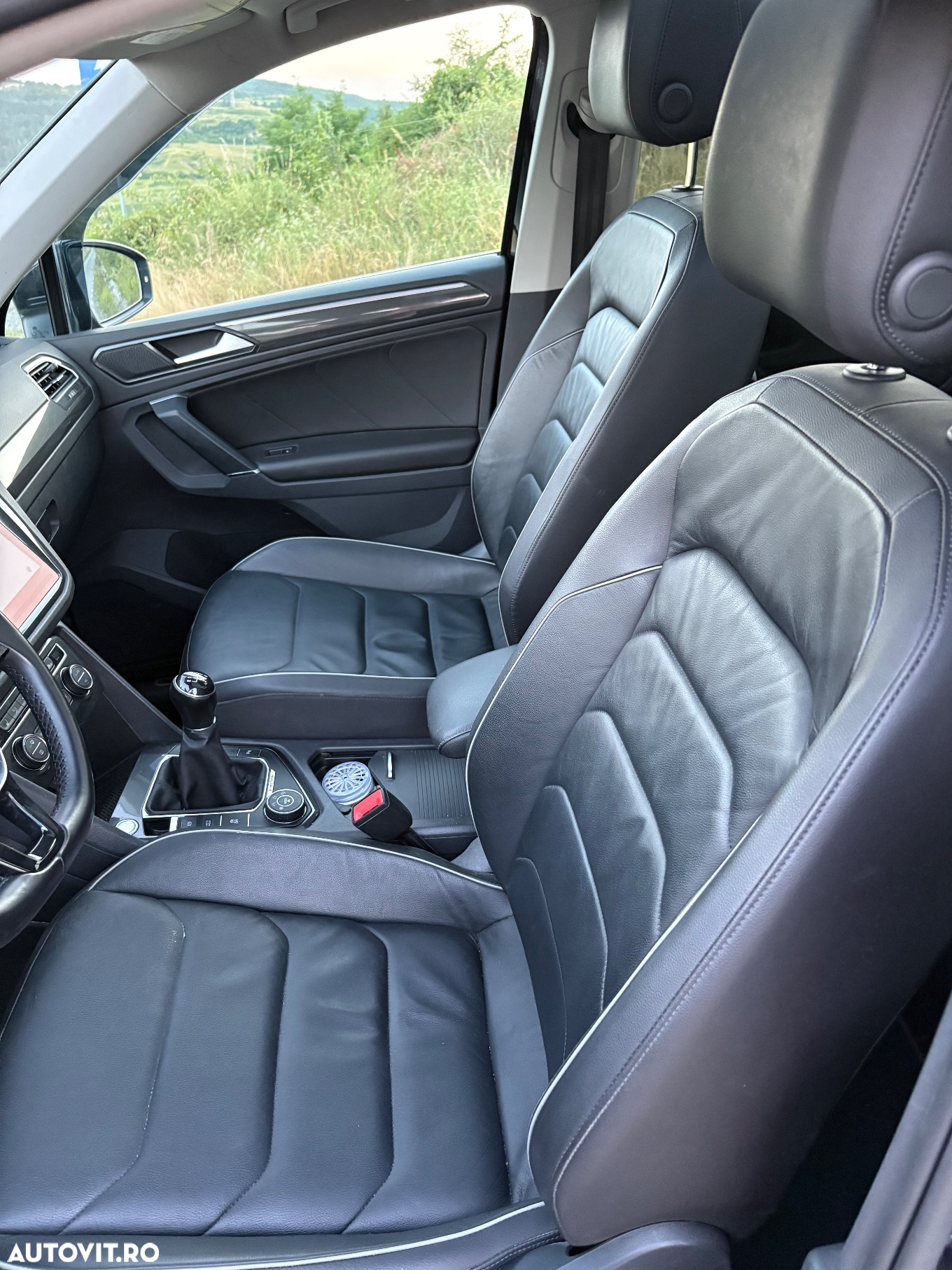 Volkswagen Tiguan 2.0 TDI 4Mot Highline - 27