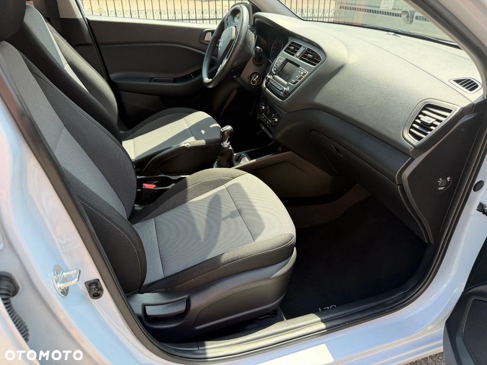 Hyundai i20 1.2 Classic - 11