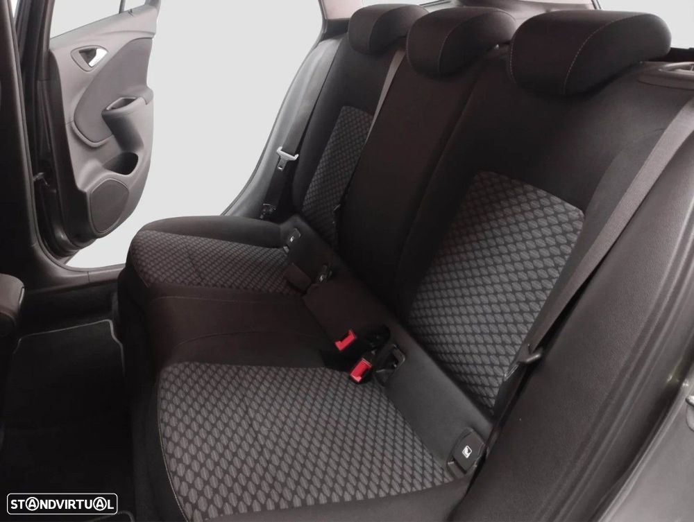 Opel Astra Sports Tourer - 13