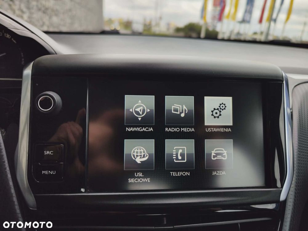 Peugeot 2008 1.2 Pure Tech Allure S&S - 31