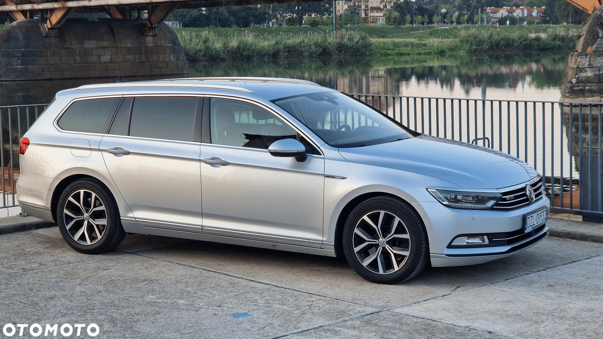 Volkswagen Passat 2.0 TDI Bi-Turbo BMT 4Mot Highline DSG - 14