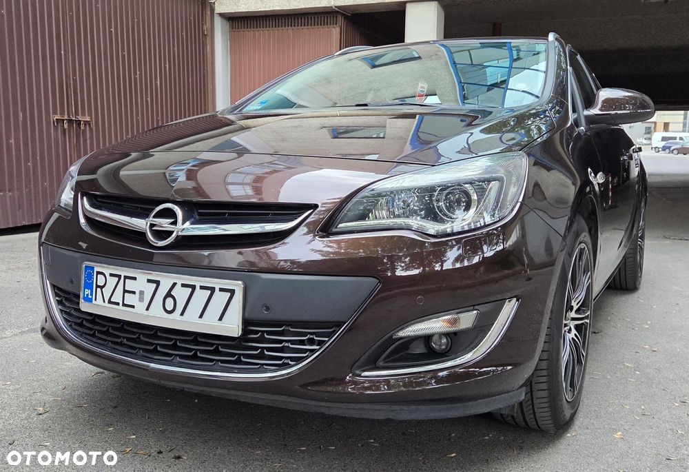 Opel Astra 1.4 T Cosmo - 11