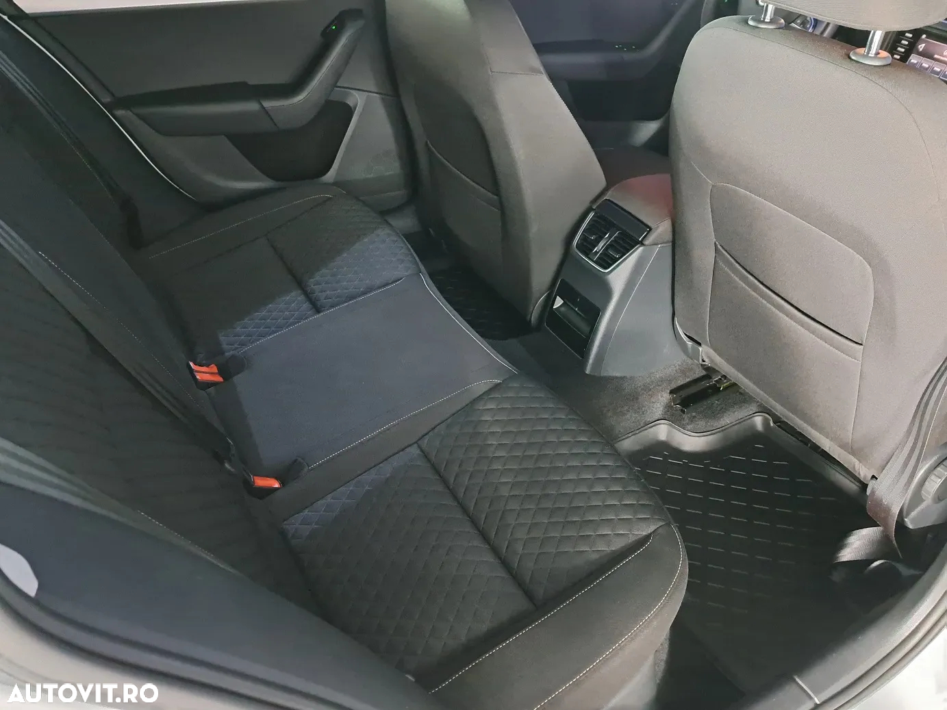 Skoda Octavia 2.0 TDI DSG Style - 19