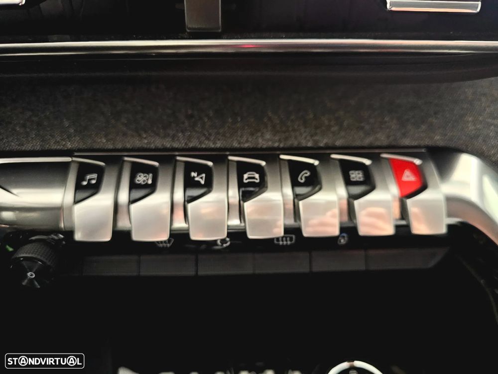 Peugeot 3008 BlueHDi 130 Stop & Start EAT8 Allure - 19