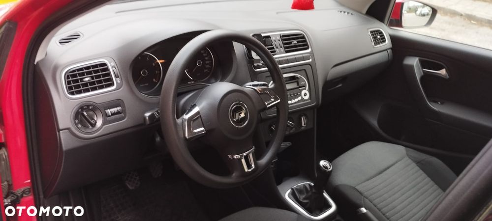 Volkswagen Polo 1.4 16V Comfortline - 17