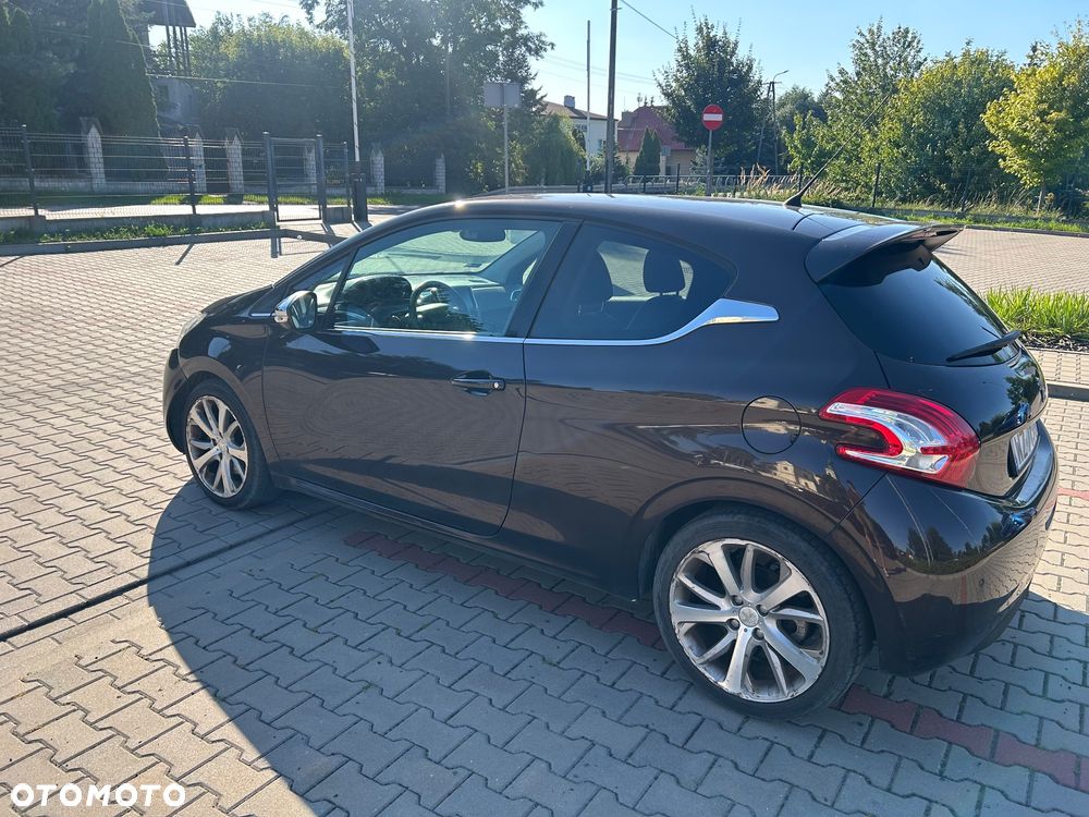 Peugeot 208 1.6 THP Allure - 5