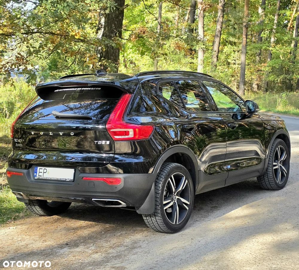 Volvo XC 40 T5 AWD R-Design - 3