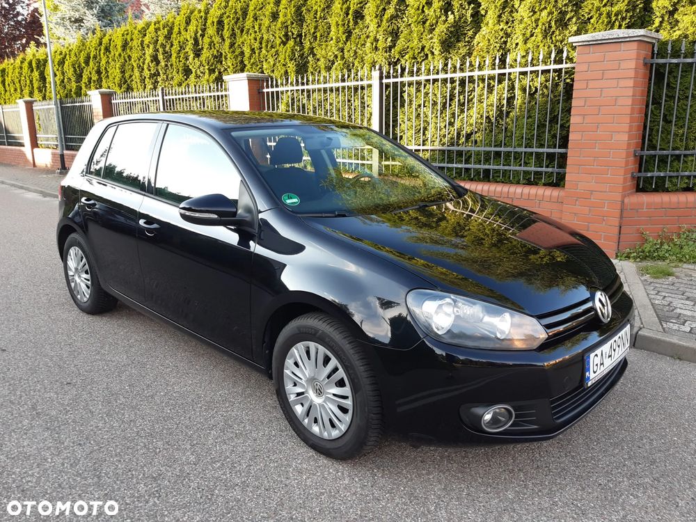 Volkswagen Golf - 1