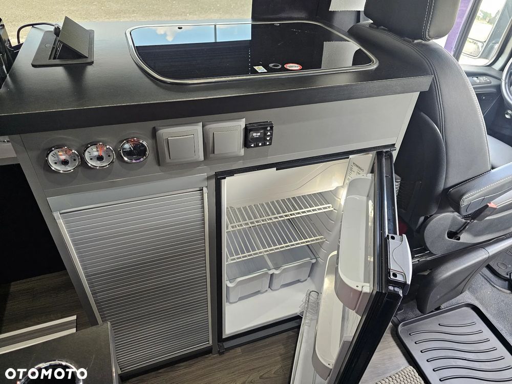 Mercedes-Benz SPRINTER - 15