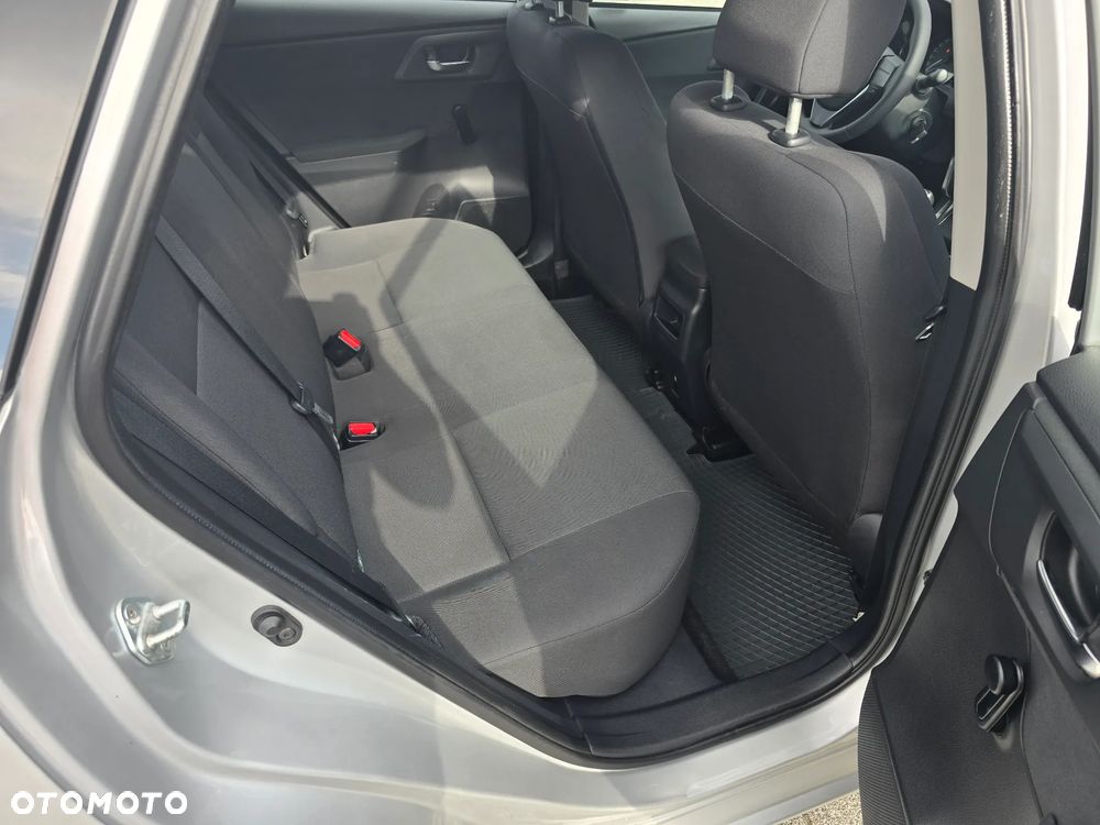Toyota Auris 1.4 D-4D Active - 13