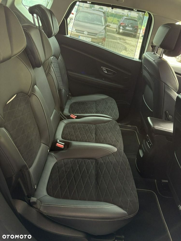 Renault Scenic TCe 140 GPF EDC BLACK EDITION - 19