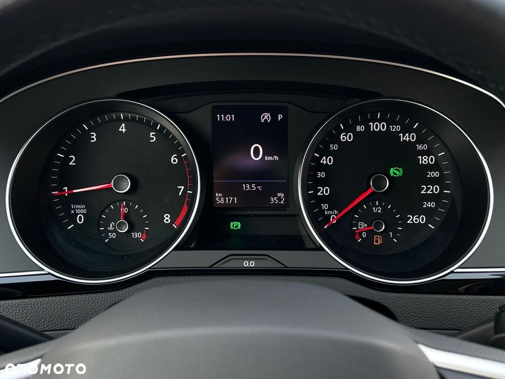 Volkswagen Passat 1.5 TSI EVO Business DSG - 25