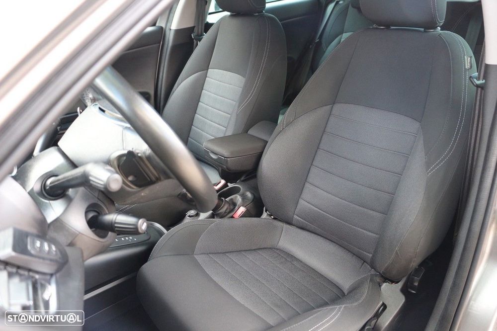 Alfa Romeo Giulietta 1.6 JTDM Super J18 TCT — fotografia 17