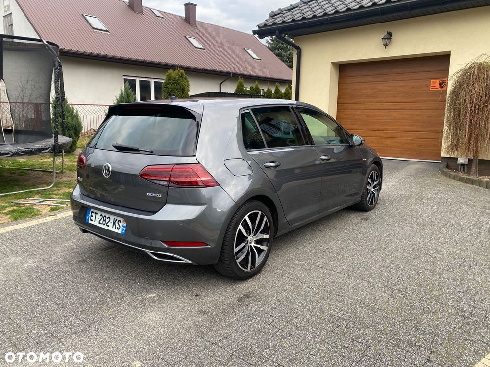 Volkswagen Golf - 5