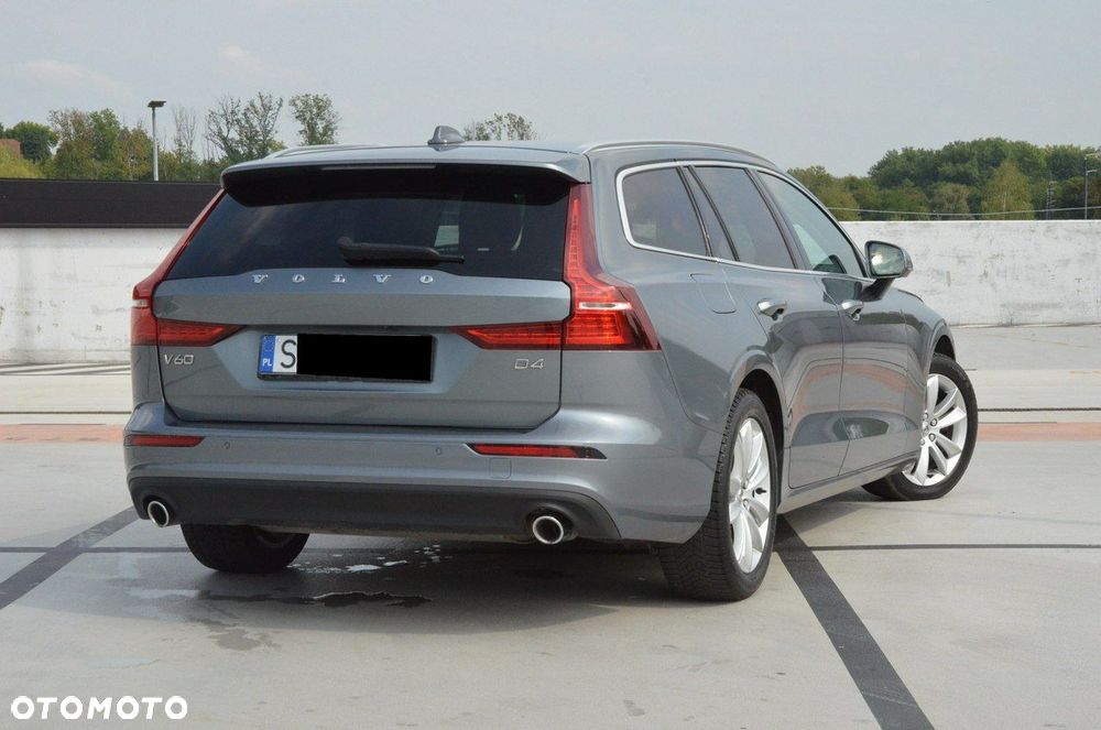 Volvo V60 D4 Geartronic Momentum - 18