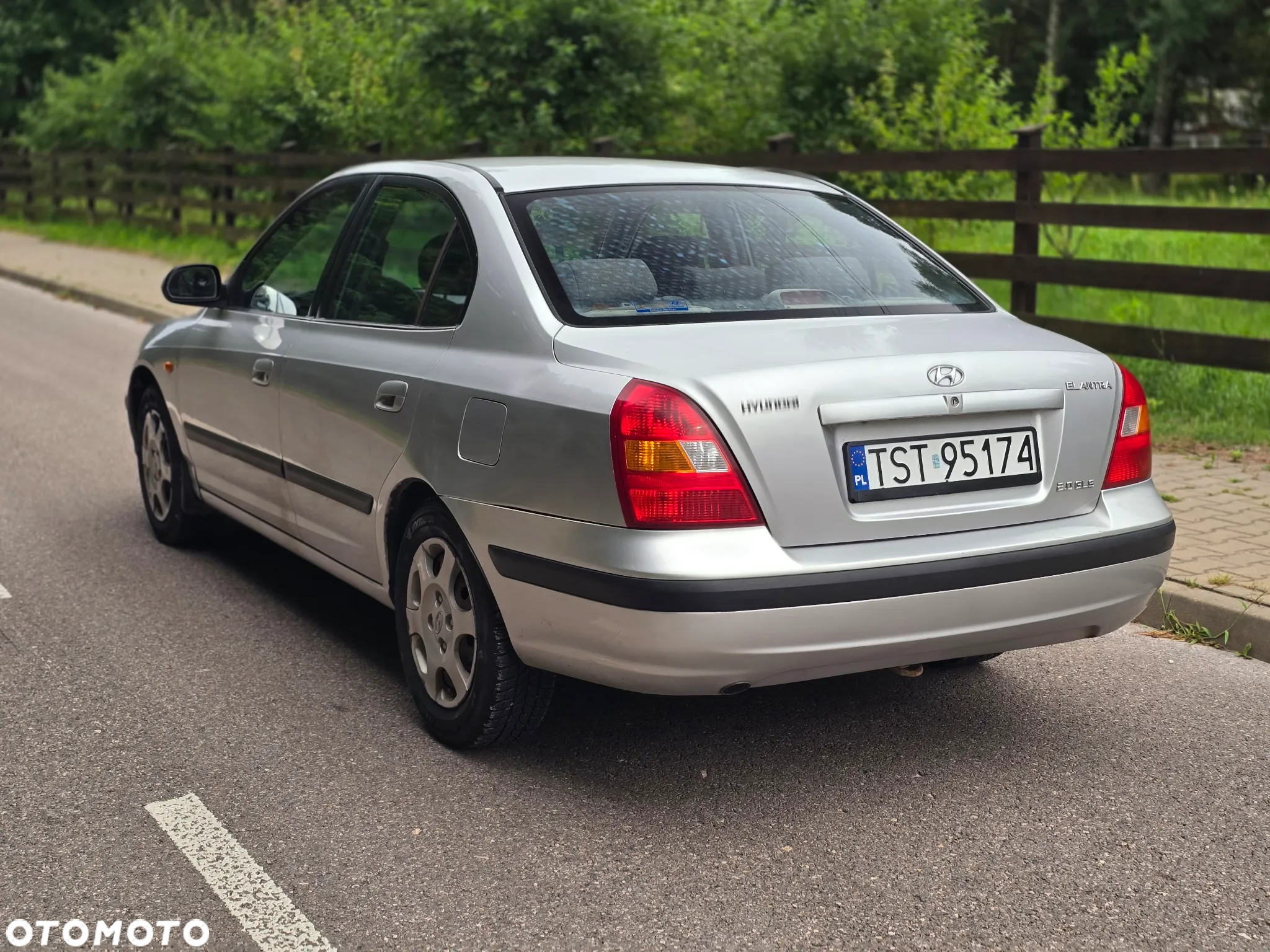 Hyundai Elantra 2.0 GLS - 16
