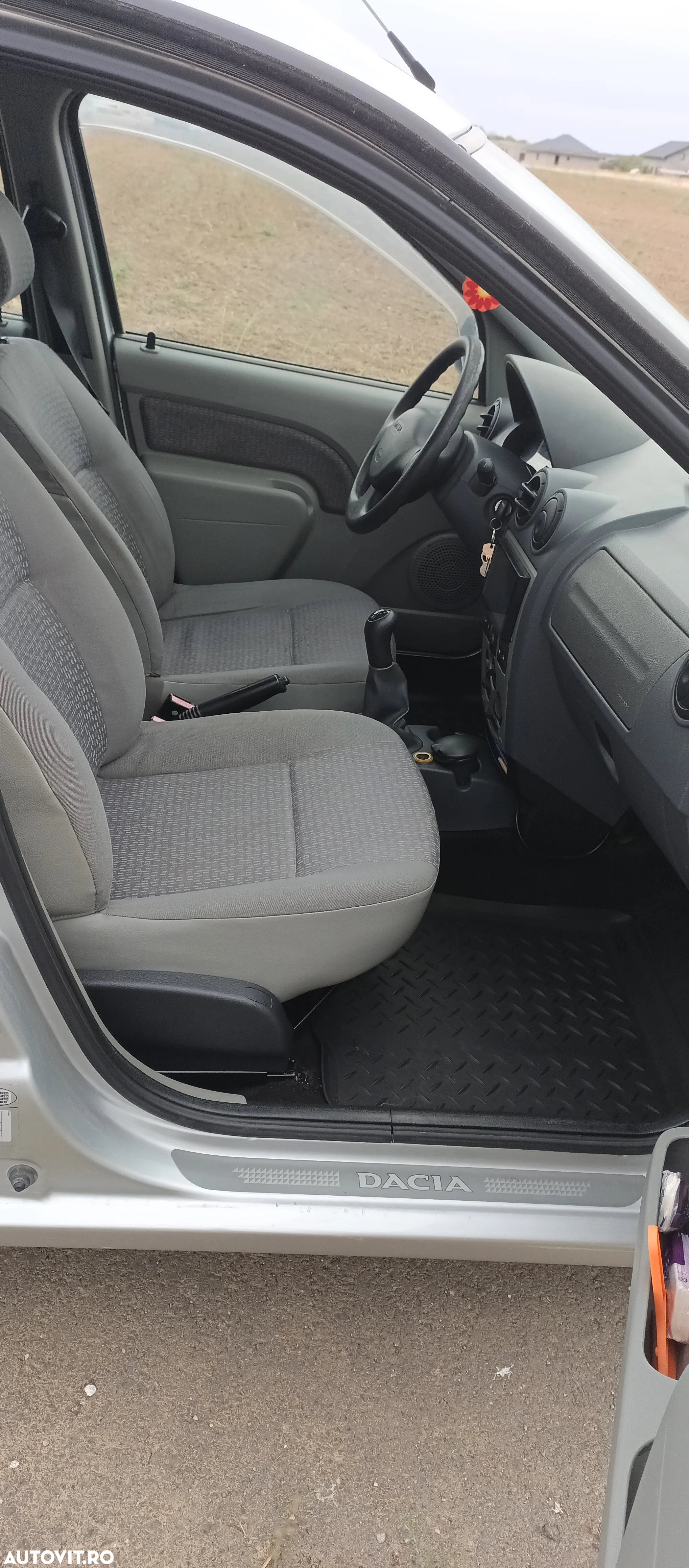 Dacia Logan MCV K90 1.6 16v Laureate - 11
