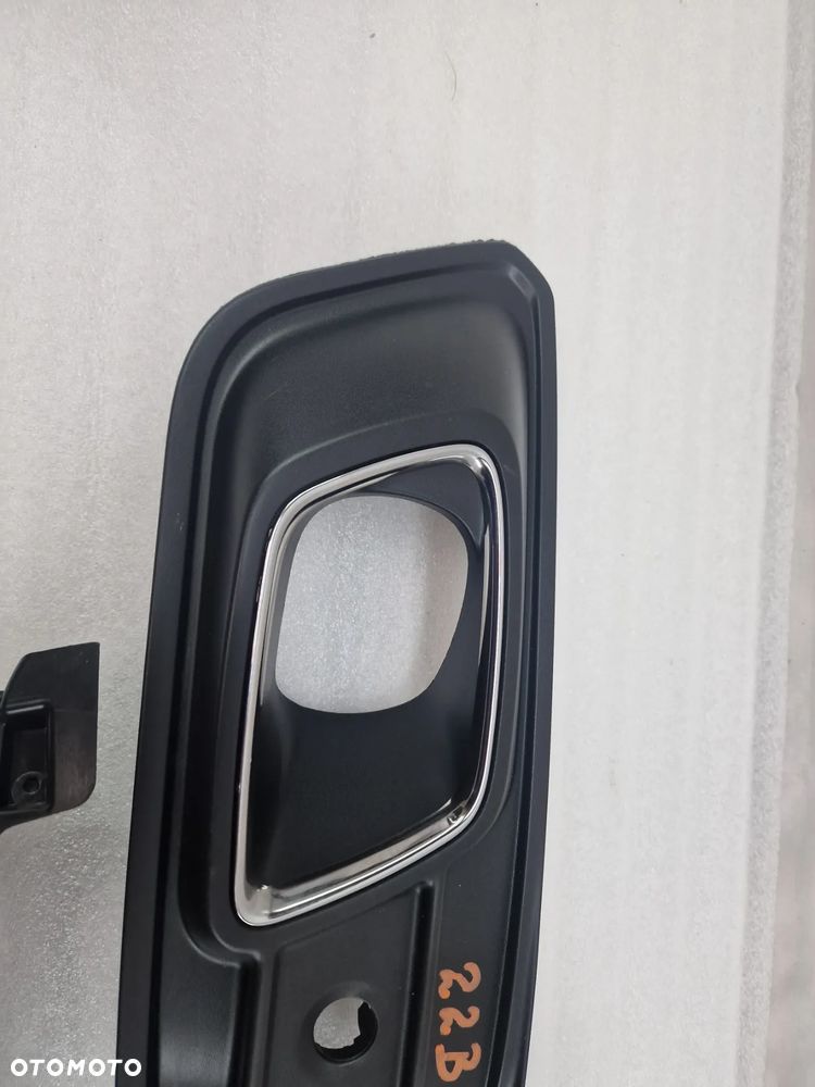RENAULT CAPTUR I LIFT 16- LEWA / PRAWA KRATKA BOCZNA ZDERZAKA PRZEDNIEGO PRZÓD NA PDC Z CHROMEM , NR 261A24736R / 261A35462R , NR AUKCJI D/22 - 7
