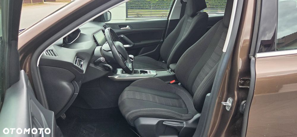 Peugeot 308 - 6