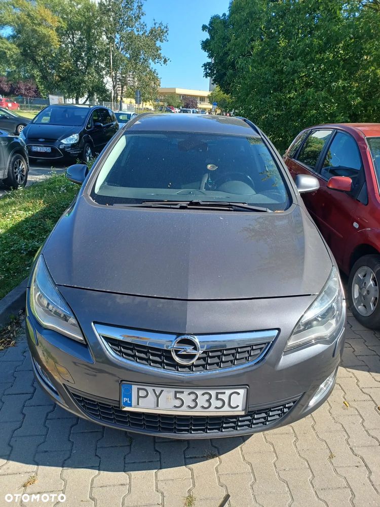 Opel Astra 2012 photo 3