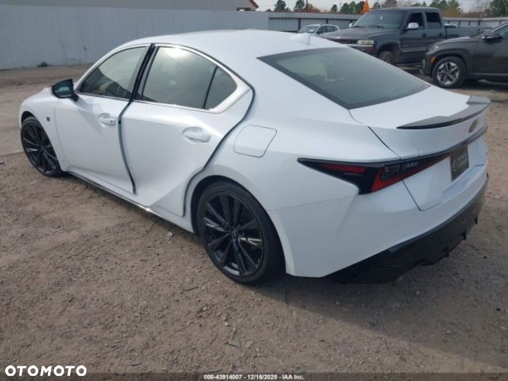 Lexus IS - 3