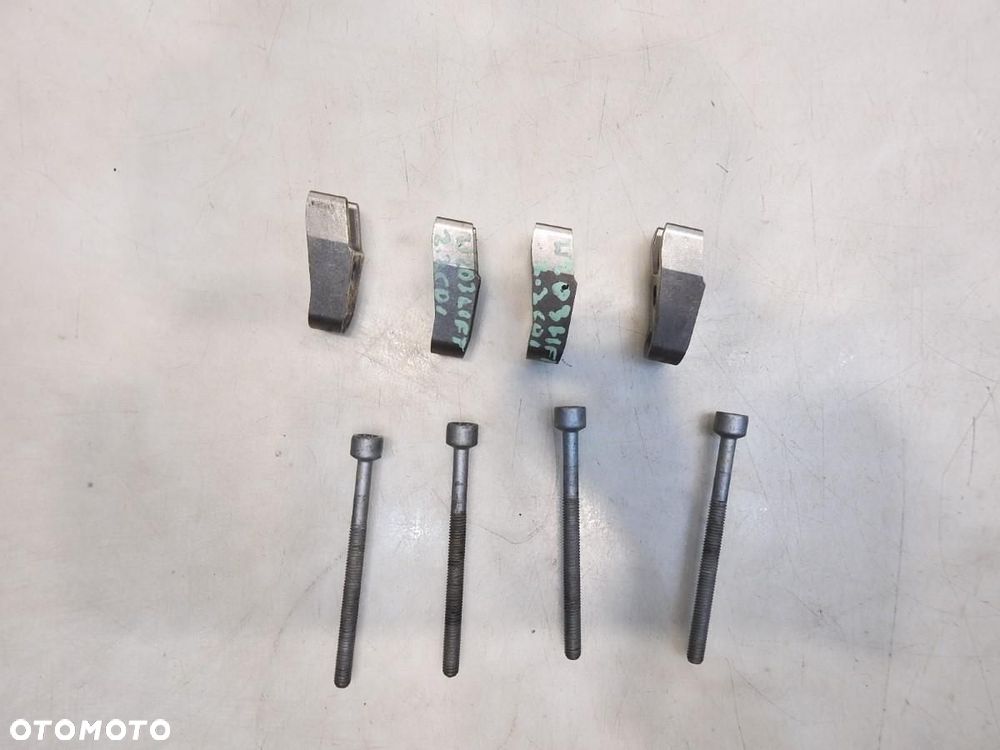 ŁAPKI SZPILKI MOCOWANIE WTRYSKU MERCEDES W203 2.2 CDI - 6