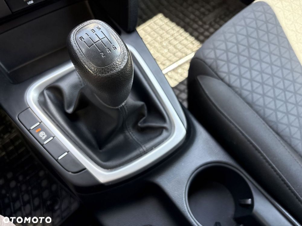 Kia Ceed - 15