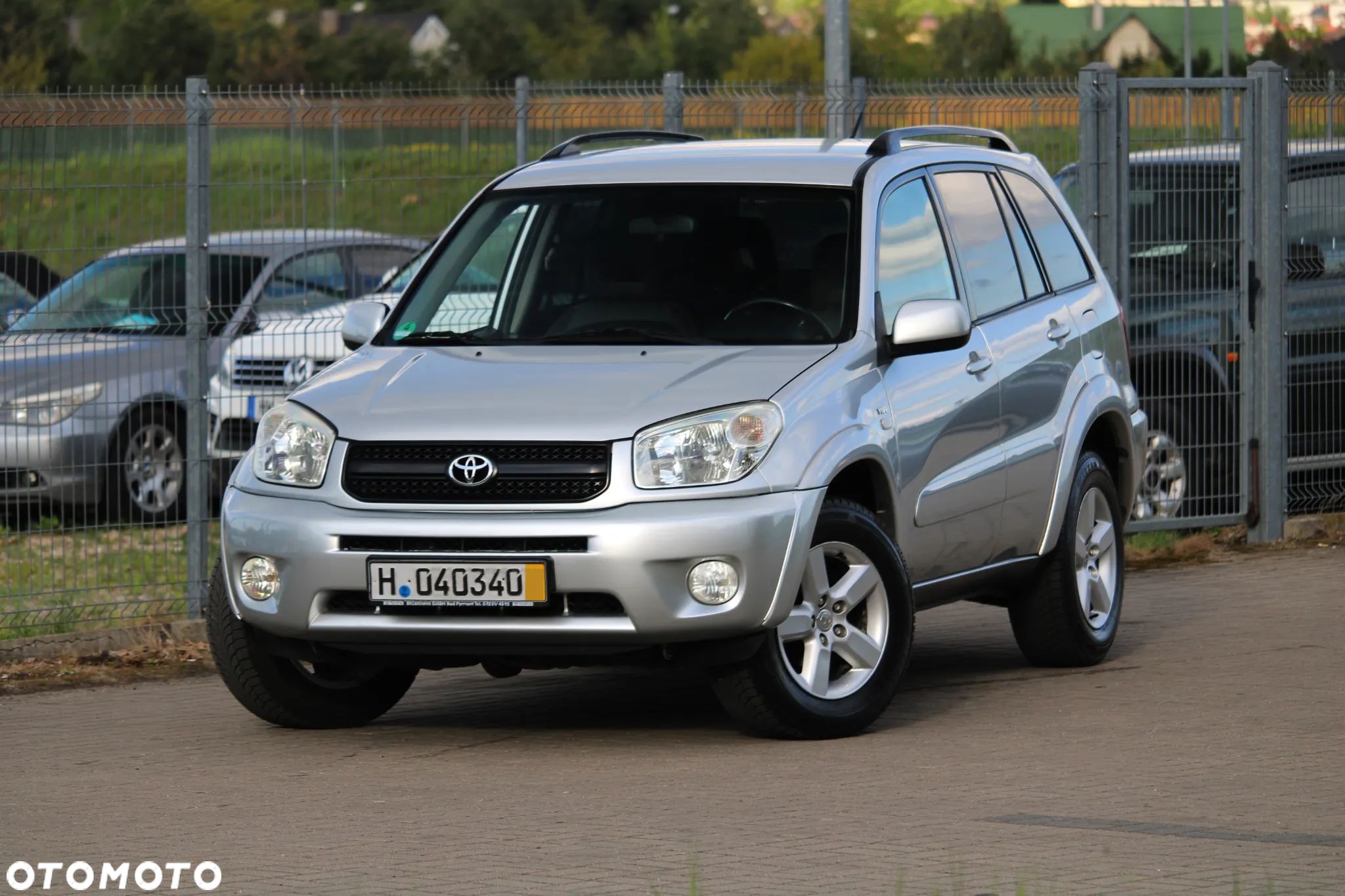Toyota RAV4 - 1