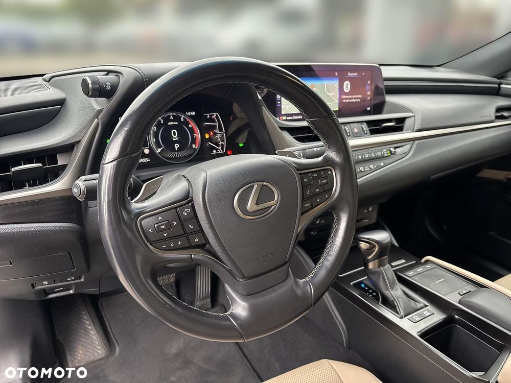 Lexus ES - 16