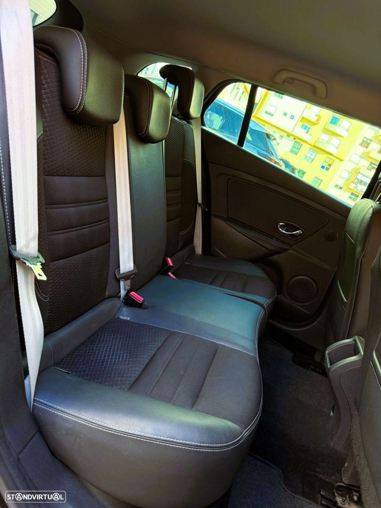 Renault Mégane Sport Tourer 1.5 dCi Bose Edition EDC - 23