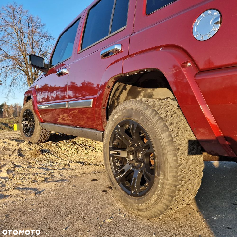 Jeep Commander 5.7 V8 Overland - 8