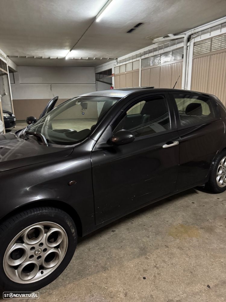 Alfa Romeo 147 1.6 TS - 2