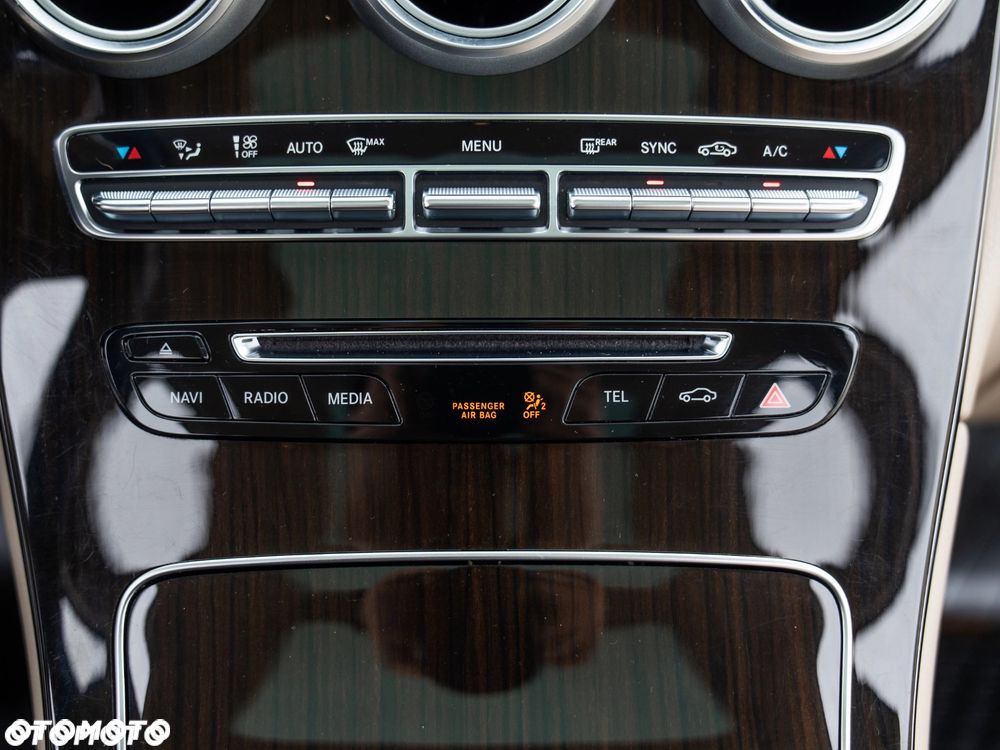Mercedes-Benz GLC - 37
