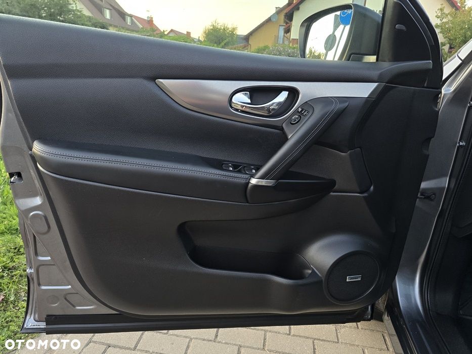 Nissan Qashqai 1.3 DIG-T DCT TEKNA - 28