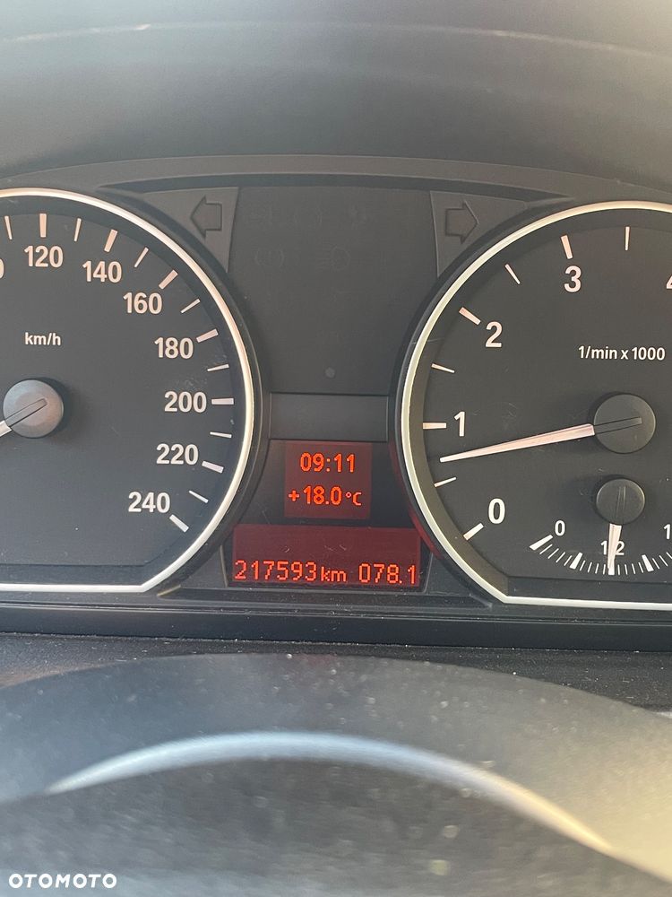 BMW Seria 1 - 21