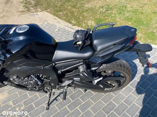 Yamaha FZ8 - 10